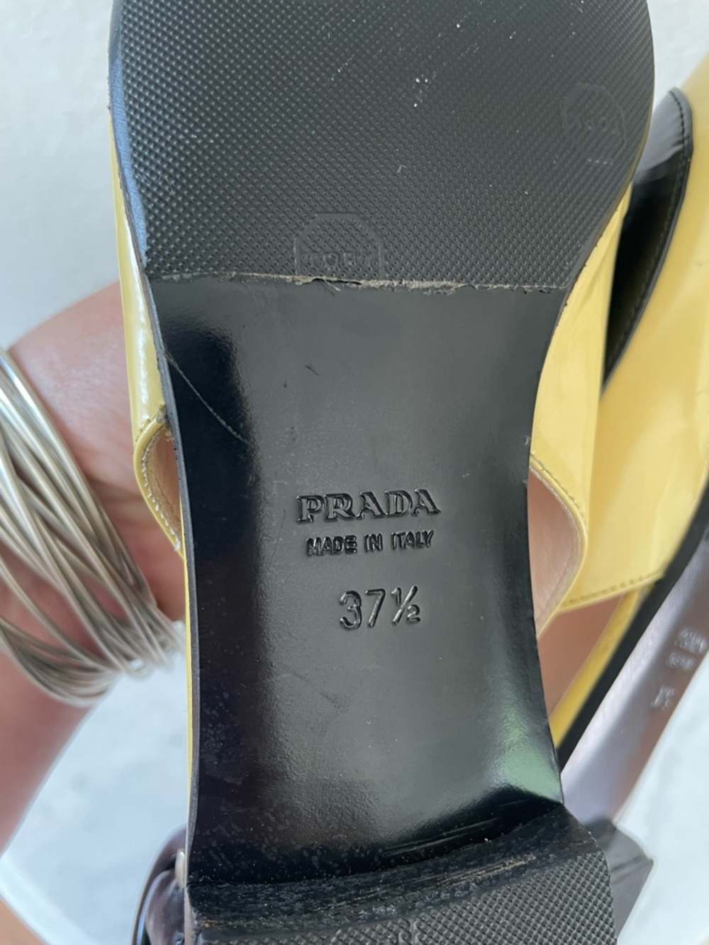 Prada Ananas + Nero pointed-toe slingback shoes in yellow and black Size 37 1/2 - Picture 10 of 12